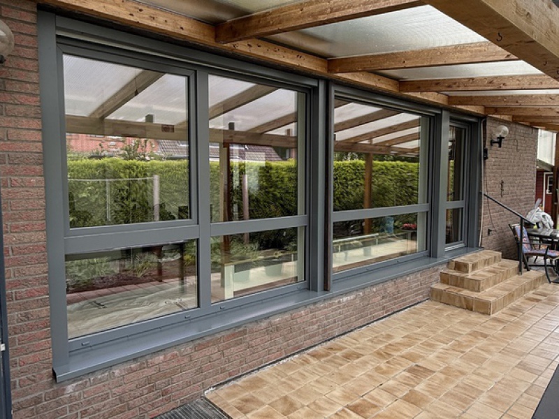 Schüco Fenster in weiß fachgerecht eingebaut